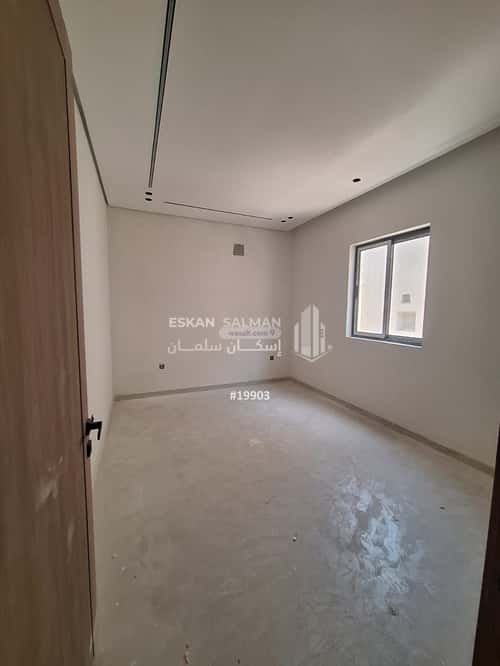 Villa 250 SQM Facing South on 20m Width Street King Fahad Dist, Aldammam