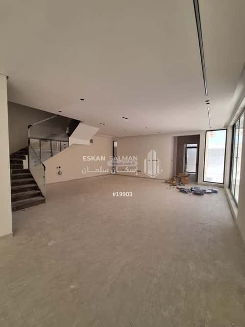 Villa 250 SQM Facing South on 20m Width Street King Fahad Dist, Aldammam