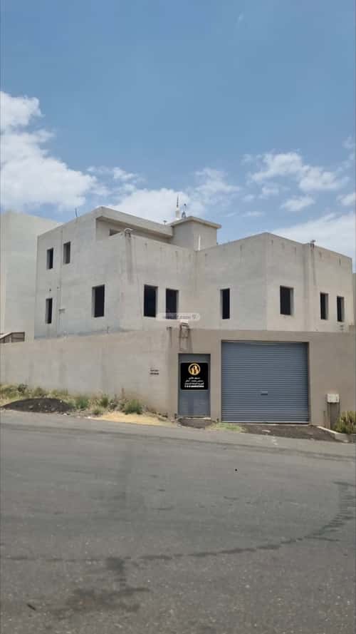 Villa 535.04 SQM Facing North on 15m Width Street Al Areen, Abha
