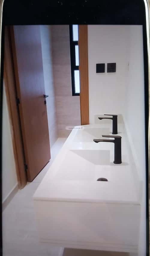 Floor 195.84 SQM with 7 Bedrooms Az-Zahra, West Riyadh, Riyadh