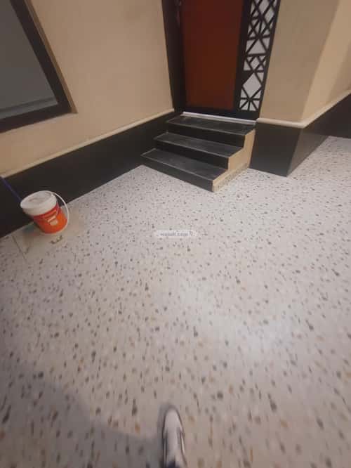Floor with 3 Bedrooms Al Bayan, East Riyadh, Riyadh