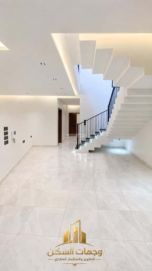 Villa 308 SQM with 4 Apartments Facing South The Wasam, Khamis Mushait