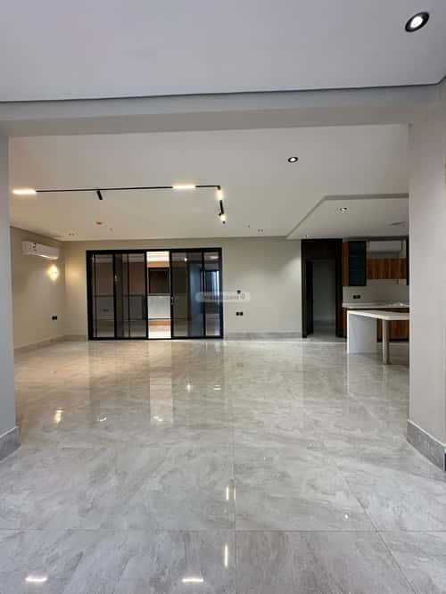Apartment 181 SQM with 5 Bedrooms King Fahad Dist, Aldammam