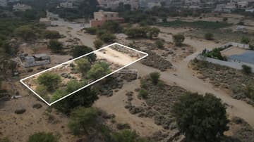 أرض سكنية 431.80م2 بحي الحصن