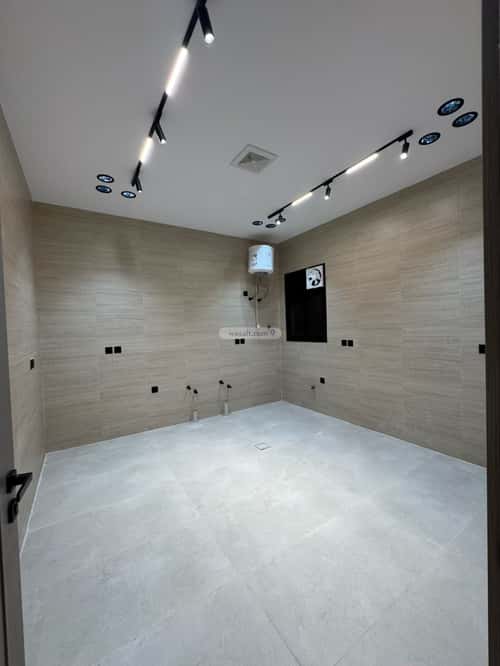 Apartment with 8 Bedrooms Al-Yarmouk, Khamis Mushait
