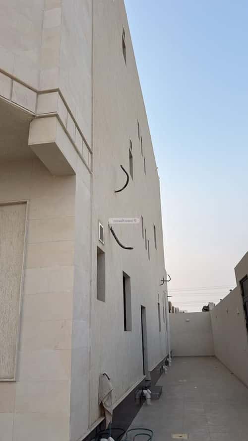 Villa 350 SQM Facing North on 20m Width Street Al Rahmanyah, East Jeddah, Jeddah