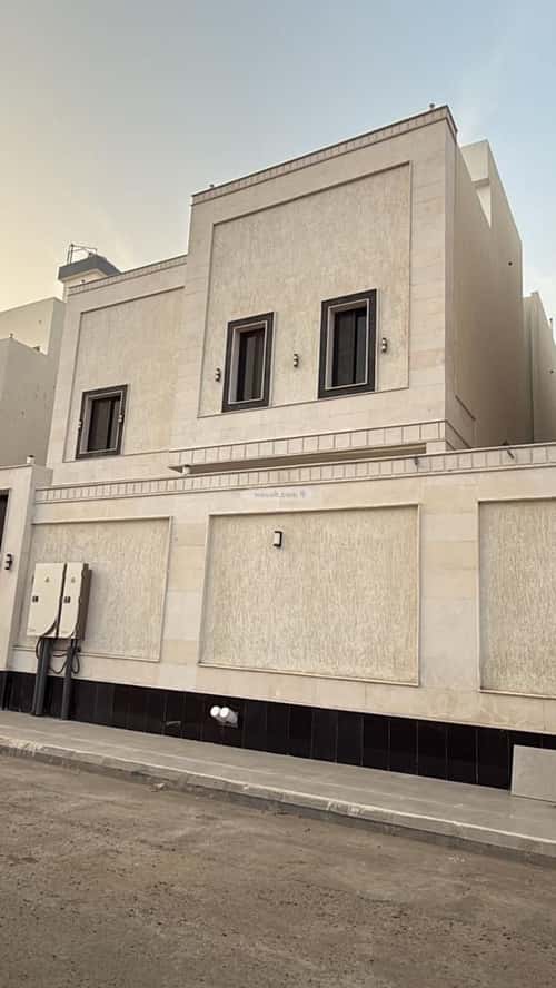 فيلا 350 متر مربع شمالية على شارع 20م الرحمانية، شرق جدة، جدة
