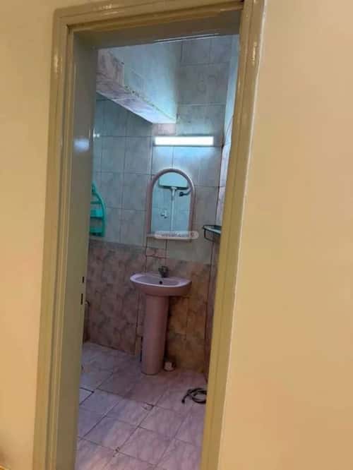 Floor 484 SQM with 5 Bedrooms Al-Jazeerah, East Riyadh, Riyadh