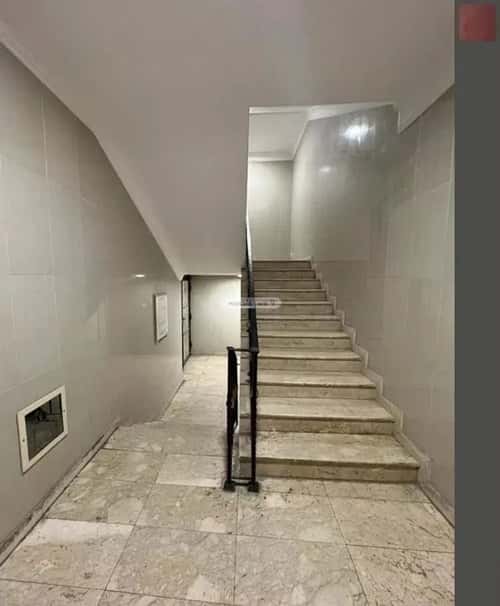 عمارة 348.76 متر مربع واجهة غربية مدينة العمال، الخبر