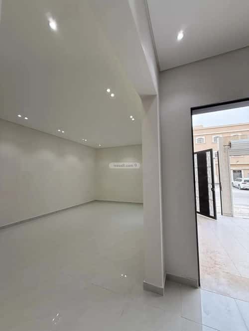 Floor 227.71 SQM with 8 Bedrooms Al Bayan, East Riyadh, Riyadh