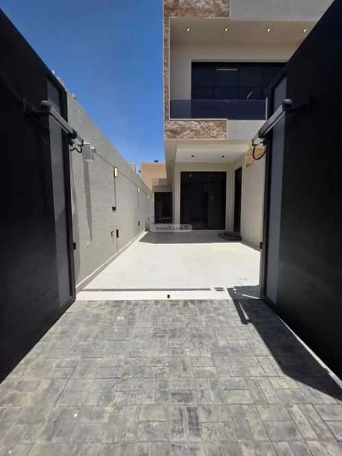 Floor 187.01 SQM with 6 Bedrooms Qurtubah, East Riyadh, Riyadh