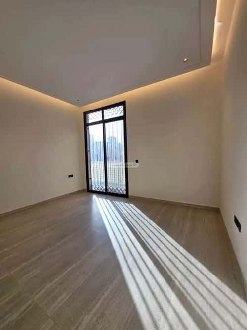 Floor 135.63 SQM with 5 Bedrooms Al-Muanisiyah, East Riyadh, Riyadh