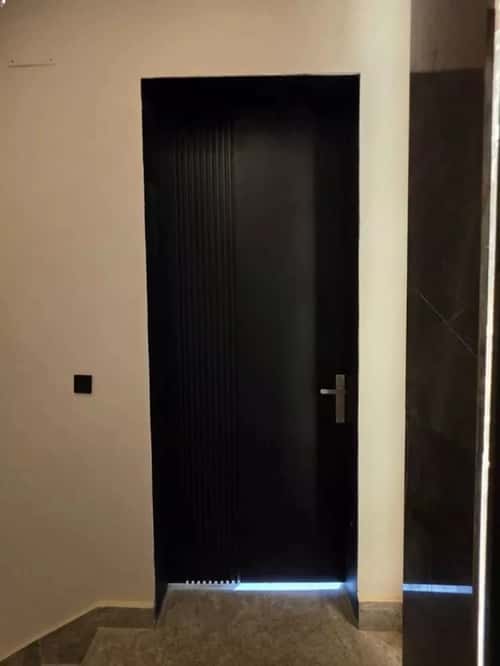 Floor 135.63 SQM with 5 Bedrooms Al-Muanisiyah, East Riyadh, Riyadh