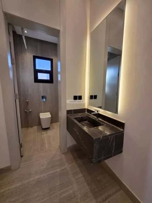 Floor 135.63 SQM with 5 Bedrooms Al-Muanisiyah, East Riyadh, Riyadh