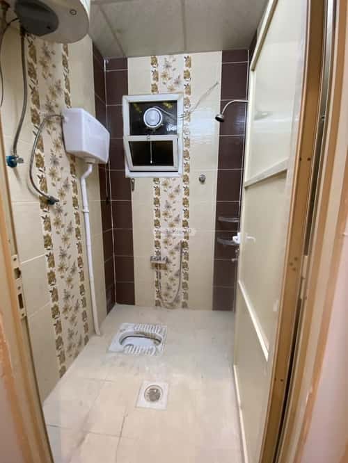 Floor 625 SQM with 6 Bedrooms Dahiat Namar, West Riyadh, Riyadh