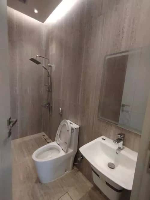 Floor 135.63 SQM with 5 Bedrooms Al-Muanisiyah, East Riyadh, Riyadh