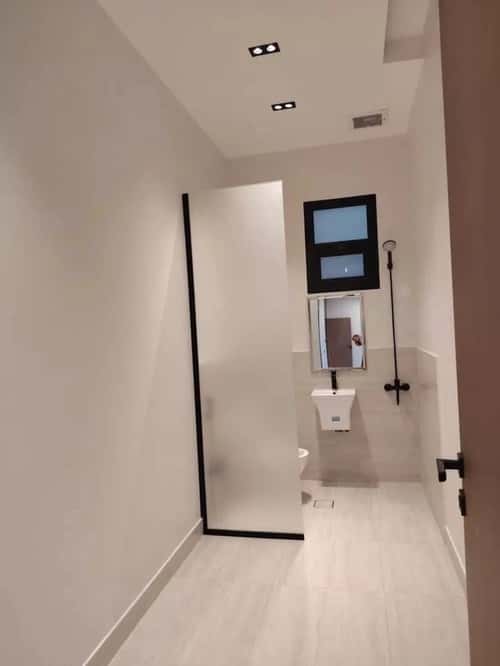 Floor 187.01 SQM with 5 Bedrooms Qurtubah, East Riyadh, Riyadh