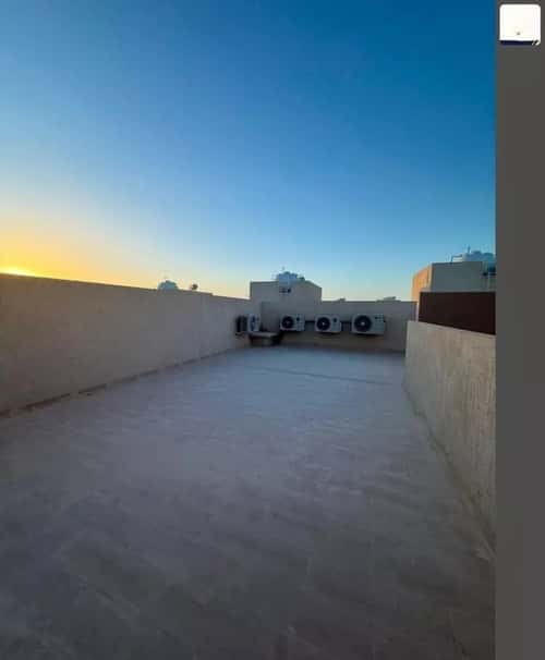 فيلا 300 متر مربع واجهة غربية ب 8 غرف مطار الملك خالد الدولي، شمال الرياض، الرياض