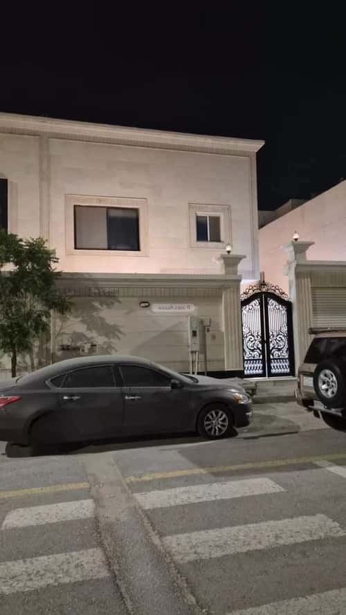 فيلا 275 متر مربع شرقية على شارع 18م الأمواج، الخبر