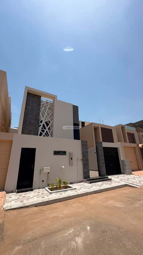 Villa 250 SQM Facing North on 18m Width Street Al Difa'A, Madinah