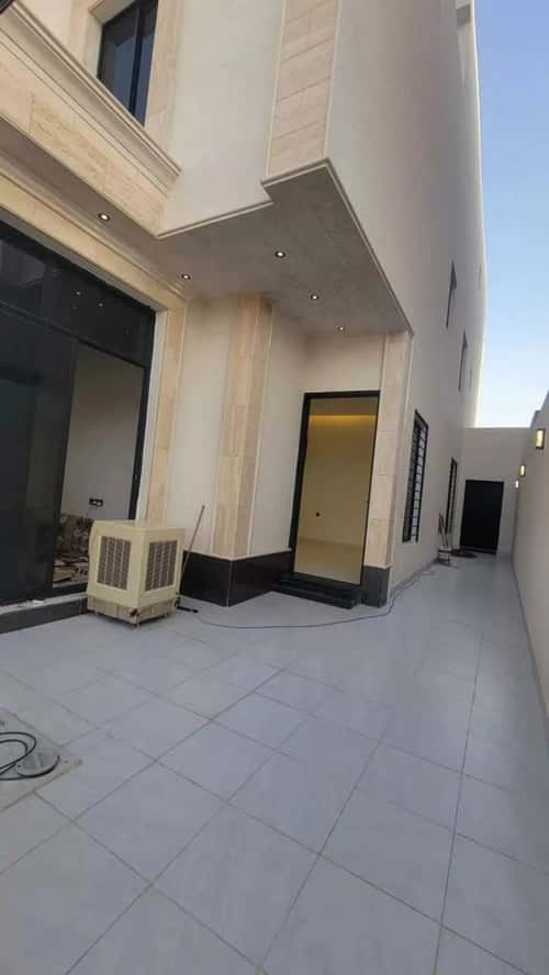 Floor 231.89 SQM with 5 Bedrooms Al- Nadwah, East Riyadh, Riyadh