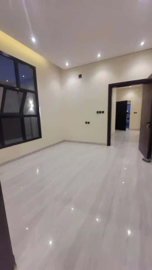 Floor 227.4 SQM with 5 Bedrooms Al-Maizaliyah, East Riyadh, Riyadh