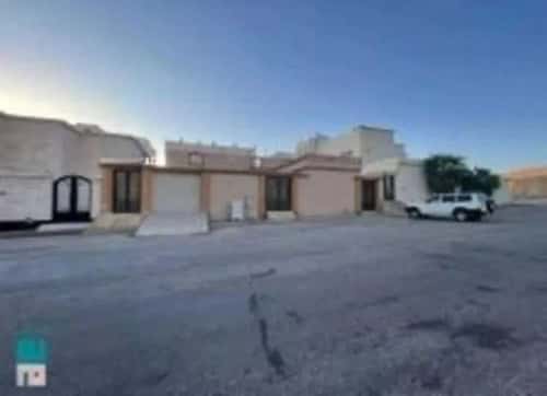 Floor 726 SQM with 8 Bedrooms Al Murooj Al Gharbi, Earear