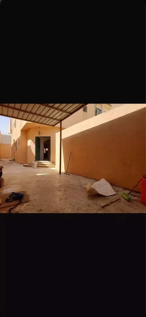 Building 250 SQM Facing South Al-Yarmuk, East Riyadh, Riyadh