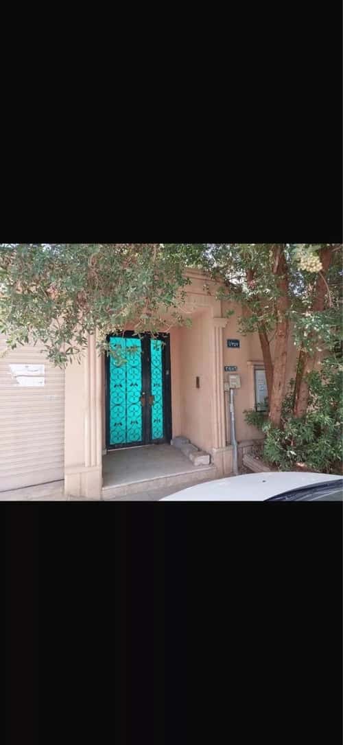 عمارة 250 متر مربع واجهة جنوبية اليرموك، شرق الرياض، الرياض