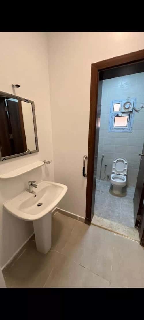 Villa 300 SQM Facing South with 5 Bedrooms Al-Janadriyah, East Riyadh, Riyadh