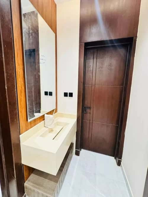 Floor 165.81 SQM with 4 Bedrooms Al-Muanisiyah, East Riyadh, Riyadh