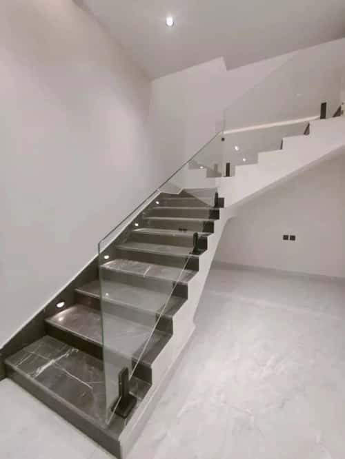 Floor 165.81 SQM with 4 Bedrooms Al-Muanisiyah, East Riyadh, Riyadh