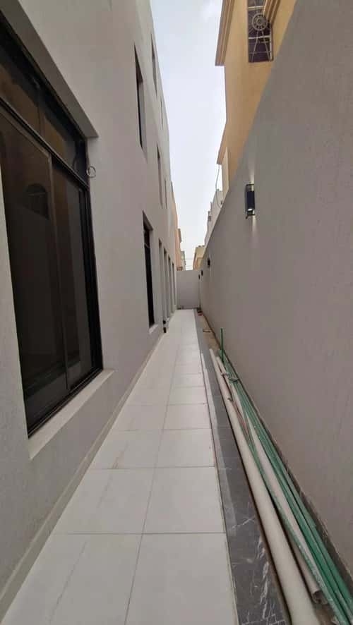 Floor 199.4 SQM with 4 Bedrooms Qurtubah, East Riyadh, Riyadh