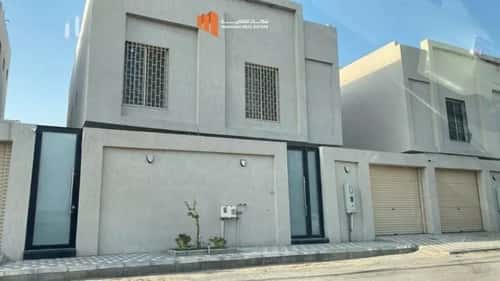فيلا 272 متر مربع جنوبية على شارع 20م الشراع، الخبر