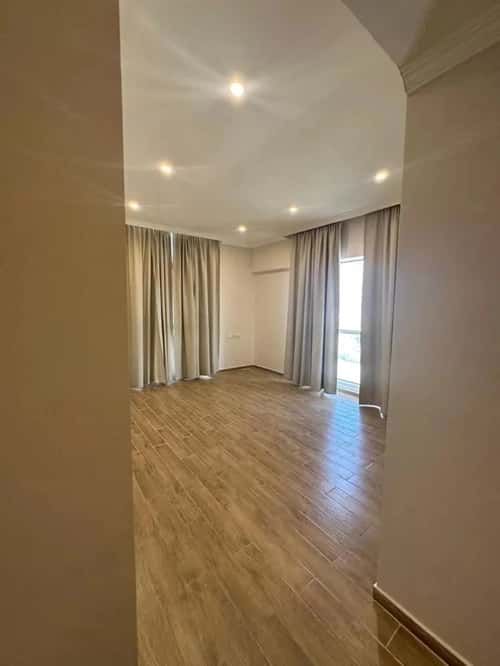 Apartment 226.59 SQM with 3 Bedrooms Al Doohah Al Jnubyah, Alzahran