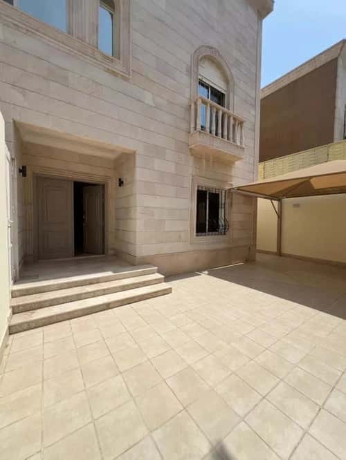 فيلا 337.5 متر مربع شمالية على شارع 15م البساتين، شمال جدة، جدة