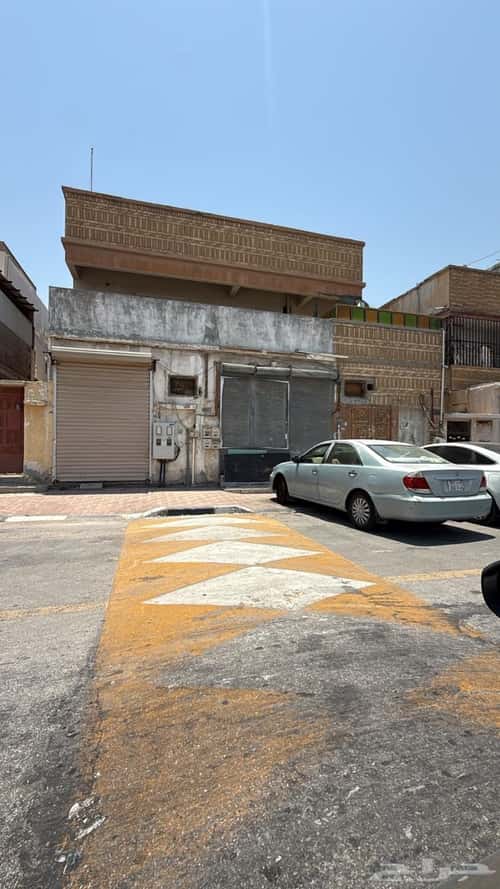 Building 257.4 SQM Facing East Al Qadesyah, Aldammam
