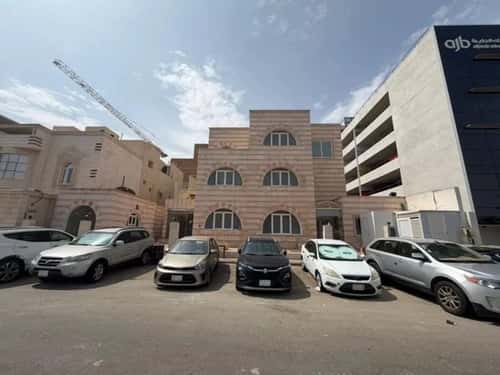 Villa 767 SQM Facing South with 9 Bedrooms Al Shate|E, North Jeddah, Jeddah