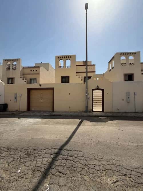 فيلا 360 متر مربع شرقية على شارع 15م الرياض، شمال جدة، جدة