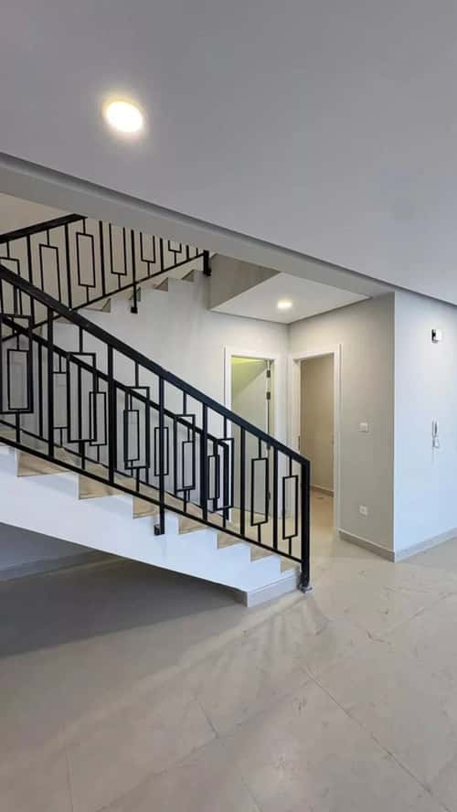 Apartment 239.86 SQM with 5 Bedrooms Al Malek Abdoulazez Airport, Jeddah