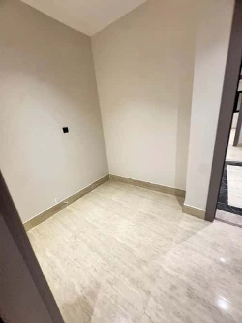Apartment 185.28 SQM with 6 Bedrooms Al Shooalah, Aldammam