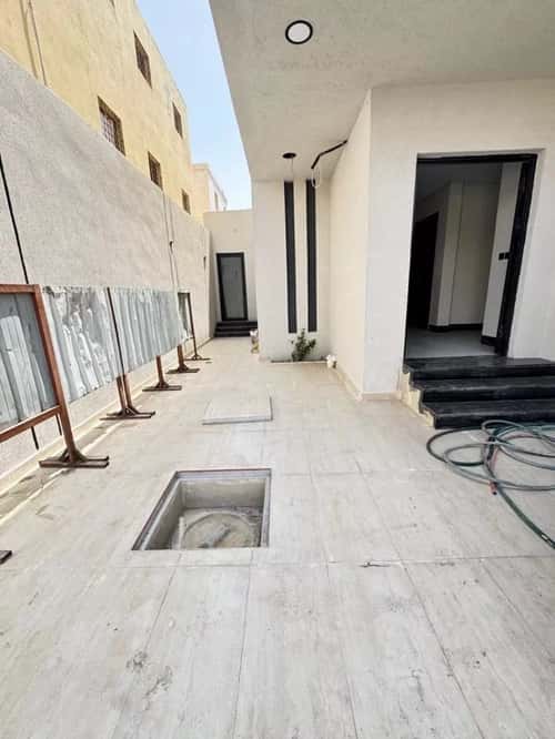 Villa 200 SQM Facing East on 18m Width Street Teebh, Aldammam