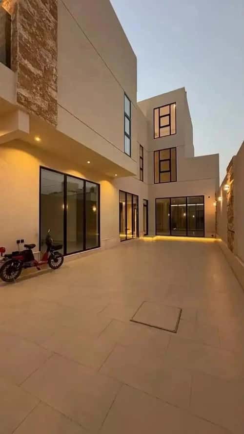 Villa 338.71 SQM Facing East on 20m Width Street Al-Mahdiyah, West Riyadh, Riyadh