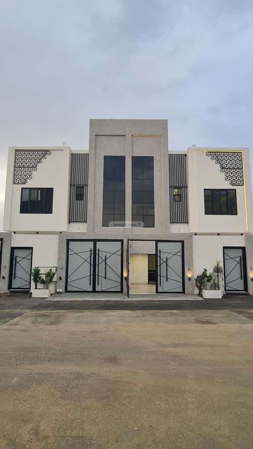 Floor 299.1 SQM with 8 Bedrooms Al Wahah, Khamis Mushait