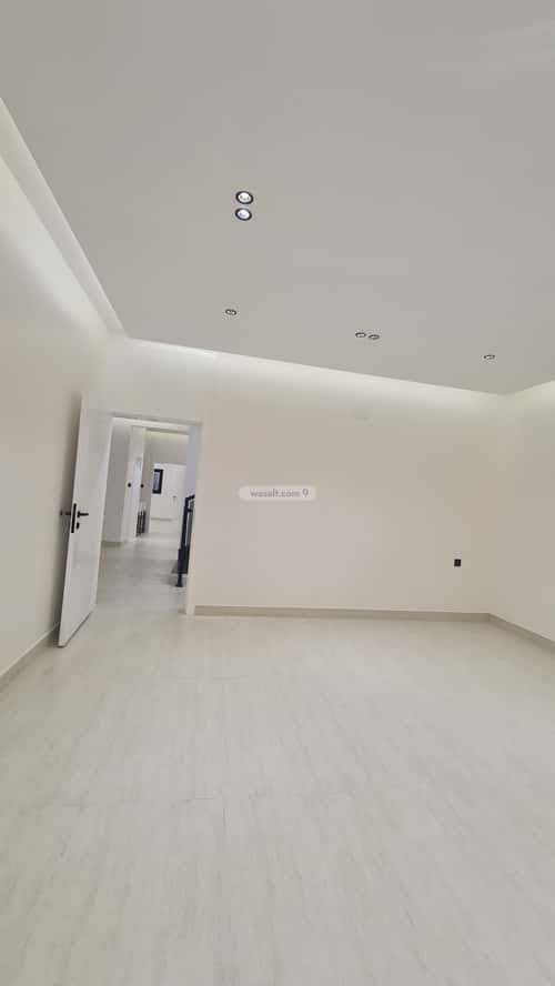 Floor 299.1 SQM with 8 Bedrooms Al Wahah, Khamis Mushait