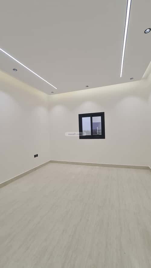 Floor 307.71 SQM with 8 Bedrooms Al Wahah, Khamis Mushait