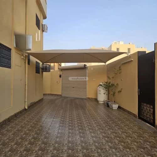 Villa 425.4 SQM Facing South East on 15m Width Street As Sulaymaniyah, Eanizah