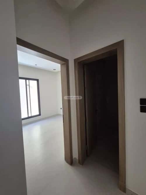 Floor 205.59 SQM with 5 Bedrooms Ar-Rawabi, East Riyadh, Riyadh