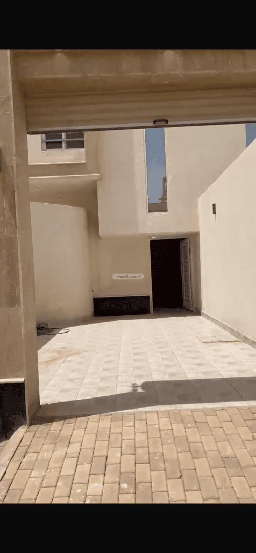Floor 166.92 SQM with 4 Bedrooms Okaz, South Riyadh, Riyadh