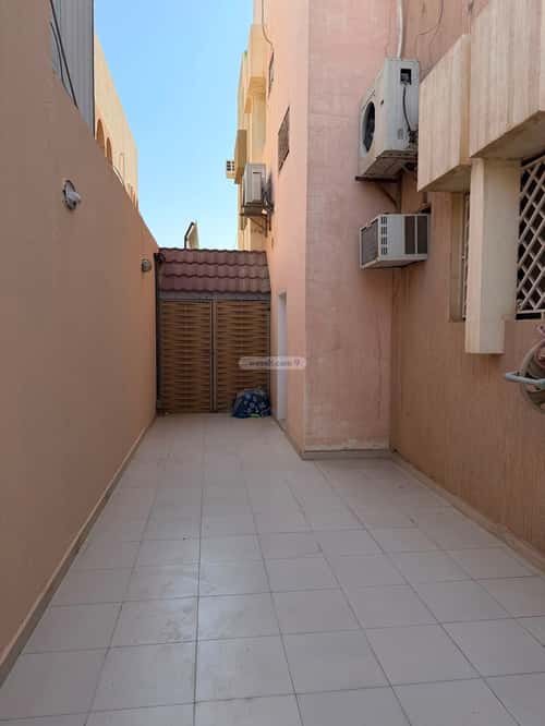 Floor 240 SQM with 6 Bedrooms Al-Olaya, Central Riyadh, Riyadh